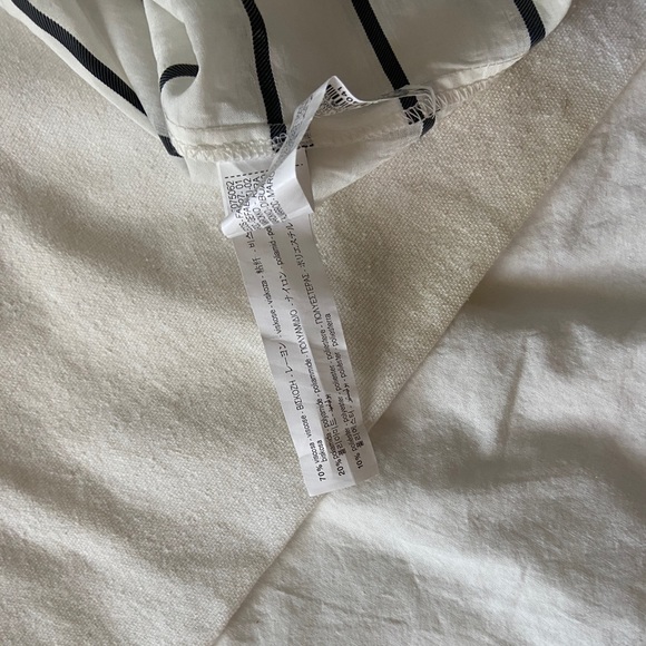 Zara balloon puff sleeve blouse, white with black stripes. Hardly worn - Picture 6 of 6